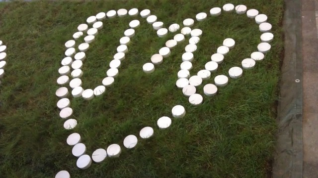 Picture from UNday Manifestation 2011... dots like in a morse code message :-)